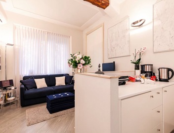 Rome city center Campo de' Fiori Luxury Home great reviews free wifi 3