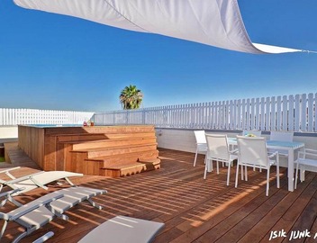 Roof Top Party place for upto 50 people, central Israel 4