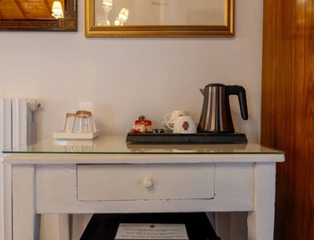 Room 'Casino Di Caccia 3' with Shared Pool, Wi-Fi and Air Conditioning 2