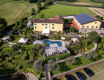 Room 'Casino Di Caccia 3' with Shared Pool, Wi-Fi and Air Conditioning 5