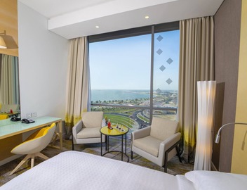 Rotana Corniche 4