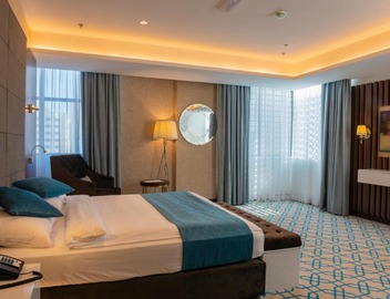 Royal Crown Hotel 4
