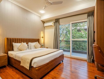 Royal Studio Golf Course Road 5