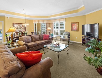 Royale Palms 704 Elegant Oceanview w/Pool & Beach 3