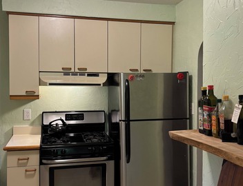 Rustic 2BR 1BA Cottage w Porch! 3