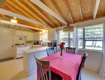 Rustic Retreat Across From Lake; Family Friendly! 3