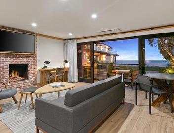 SA Beach by Stay Awhile Villas 2