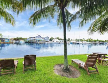 Sailfish Suites 7 - Waterfront Lodging 3