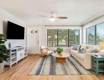 Sailfish Suites 7 - Waterfront Lodging 5