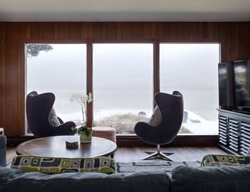 Sandy Beachfront House on Grand Traverse Bay 3