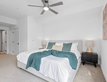 Sapphire Loft – Stunning Two-Story Marina Escape Top-Floor Retreat 4