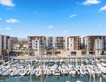 Sapphire Loft – Stunning Two-Story Marina Escape Top-Floor Retreat 5