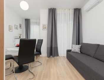 Sarmacka 23 - studio close to Medicover and Paley 4