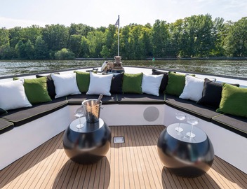 Schiff Grace 4