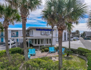 Seahorse Oceanfront Inn 2