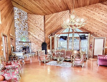 Seattle Golden Millionaire Mansion 3