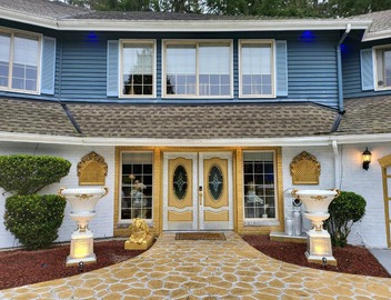 Seattle Golden Millionaire Mansion 5