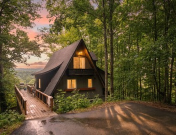Secluded A-Frame with Epic Views & Pool Access 5