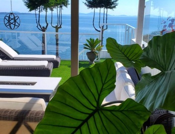Secluded ocean front villa w/hot tub and beach access 2