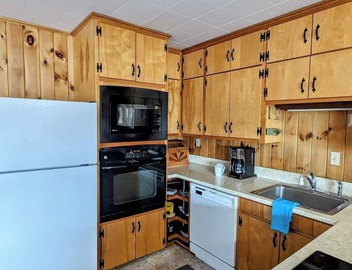 Secluded Oceanfront Cottage in Frenchman Bay 4