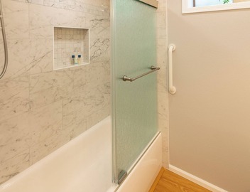 Secluded Private Suite in Bridle Trails – Near Major Tech & 25 Min to Seattle 3
