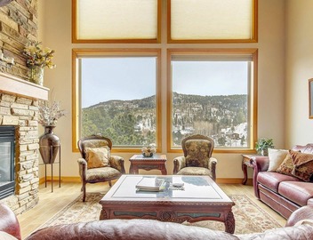 Secluded & Spacious Mountain Getaway 3