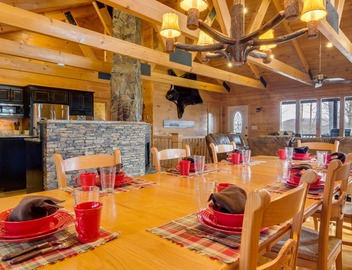 SECLUDED-SPACIOUS-STUNNING MTN VIEWS-MASTER ON MAIN-POOL TABLE-ARCADE-FIRE PIT 2