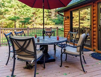 Secluded Torch Lake Cabin, 3BR, Sleeps 8, Firepit 3