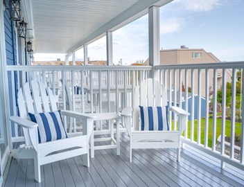 Second floor ocean views w/kitchenette private deck! 5