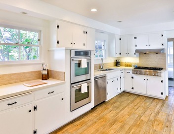 Secret Garden Cottage in LA: Natural Stone Heated Pool/Spa, al fresco dining 2