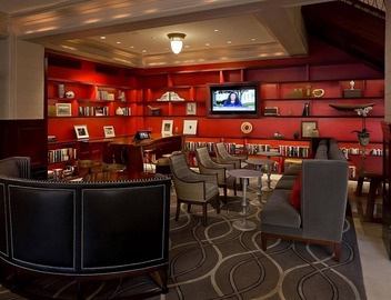 See Iconic Attractions! Elegant Suites Near Theatre and Park! Pets Allowed Here! 5
