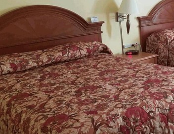 Select Inn 4