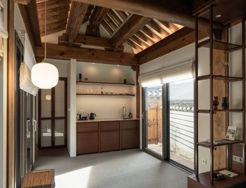 Seoul Premium Hanok Stay, Seochonbyuldang-5minites away, subway Gyeongbokgung 4