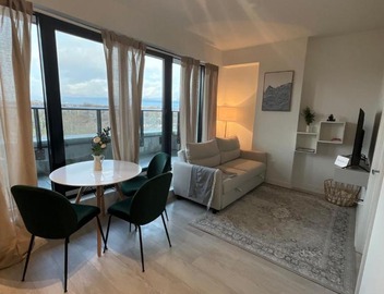Serene Cozy 1BDRM Condo near Sherway Mall, Lakeshore, & Airport 5