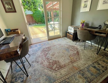 Serene garden setting w/private yard, dog-friendly, hot-tub, 7 min to beach 5