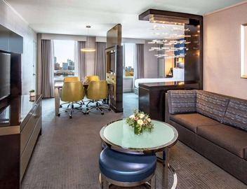 Serene Hotel w/Indoor Pool and ArtBar Dining Near Harvard 3