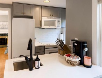 Serenity Haven - A Modern Retreat 2