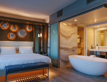 Shade Hotel 4