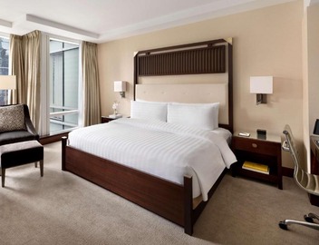 Shangri-La Toronto 4