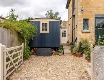 Shepherd's Hut, Bath 2