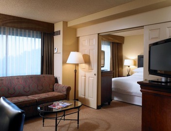 Sheraton Fairplex Suites & Conference Center 3