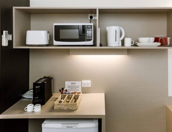 Shoreline Hotel 2
