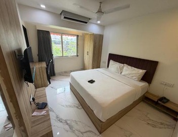 Shree NIdhi Suites 5
