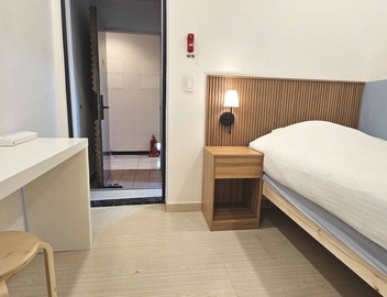 Single room, 2mins from Myeongdong! 4