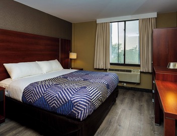 Sky Hotel Flushing/LaGuardia Airport 3