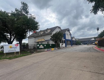 Skylite Inn 5