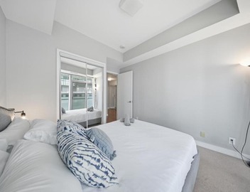 Sleek 3BR 2BA by Scotiabank Arena & CN Tower 5