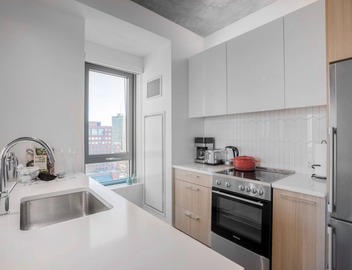 Sleek Kendall Sq 2BR, Gym, Doorman, walk to MIT by Blueground 3