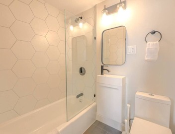 Sleek Studio Apartment in the South End 4