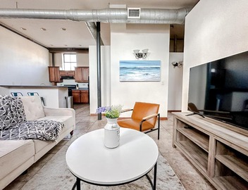 Sleepover 2BD 1BA Condos Downtown Springfield 3